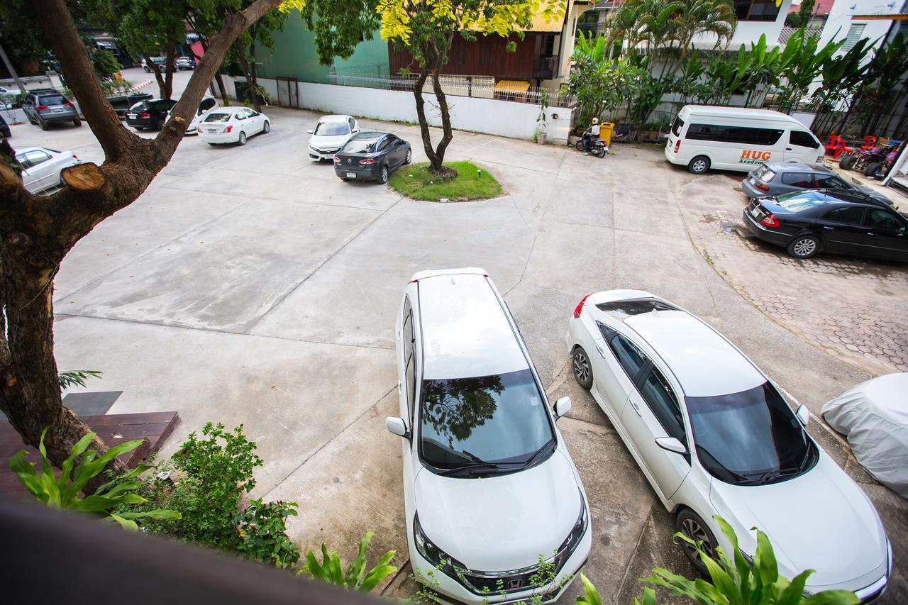Chiangmai Midpoint Activity Hostel Chiang Mai Exteriör bild